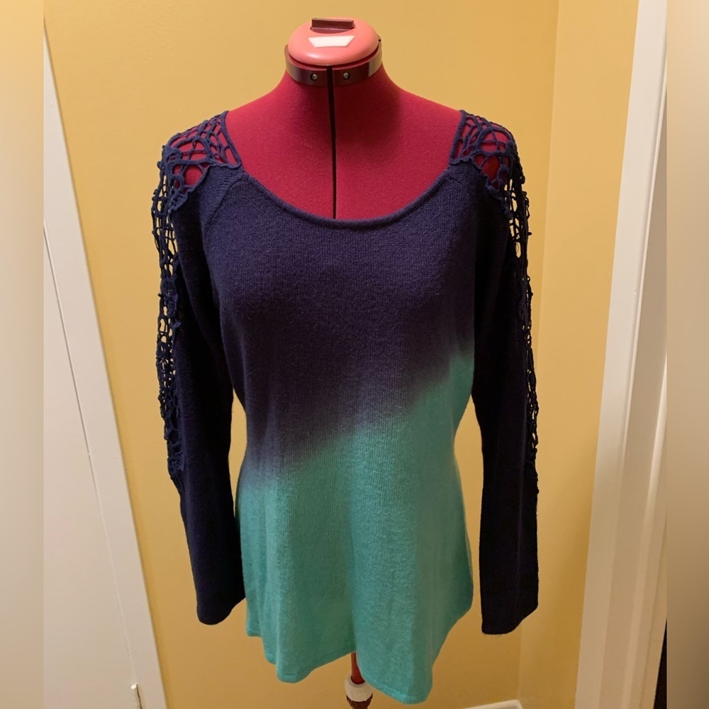 Venus Ombré lace sleeve sweater